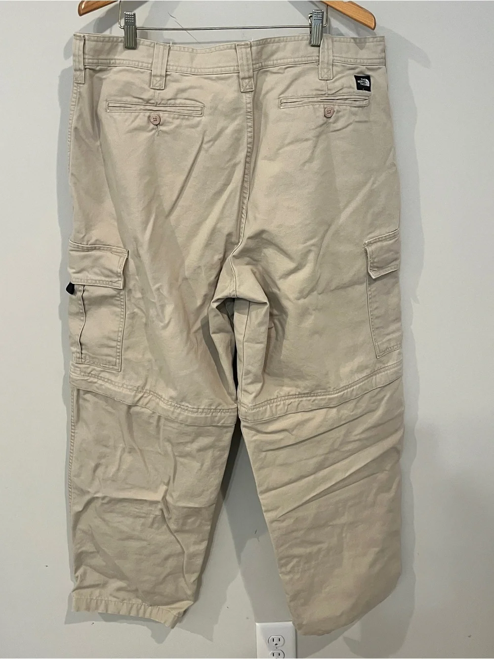 The North Face Men's Zip-Off Convertible Cargo Pants - Light Khaki
